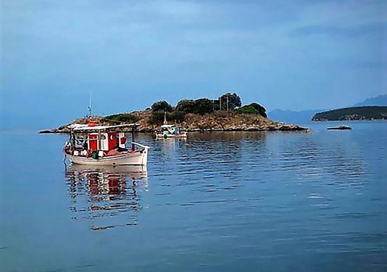 Upper Deck Apt. Διαμέρισμα Néa Péramos Εξωτερικό φωτογραφία