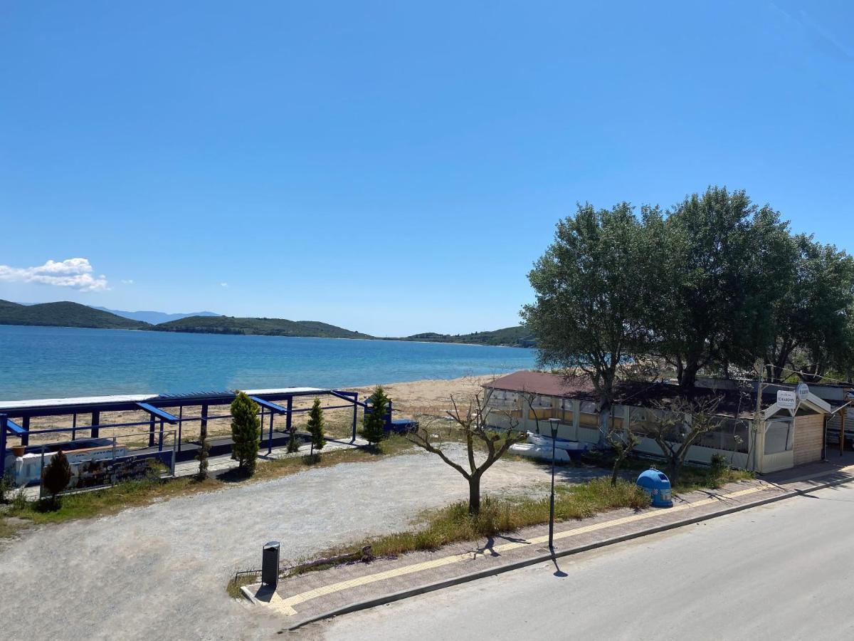 Upper Deck Apt. Διαμέρισμα Néa Péramos Εξωτερικό φωτογραφία
